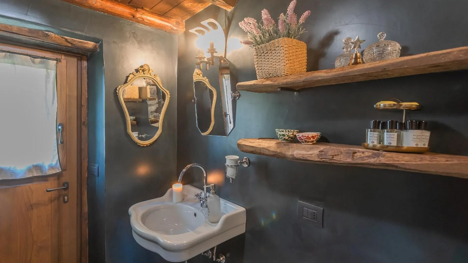 The Writer'S Nest Waterfront Villa By Rent All Como Faggeto Lario