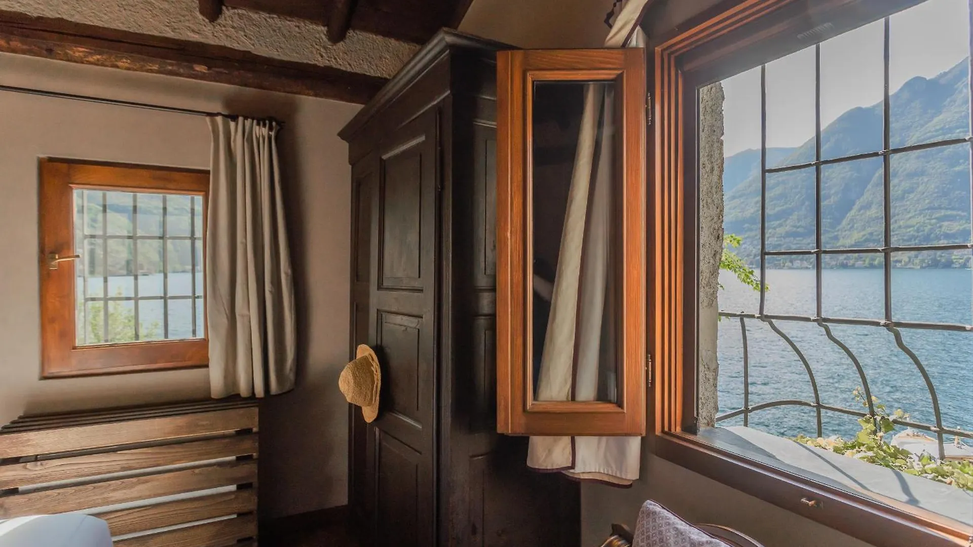 The Writer'S Nest Waterfront Villa By Rent All Como Faggeto Lario