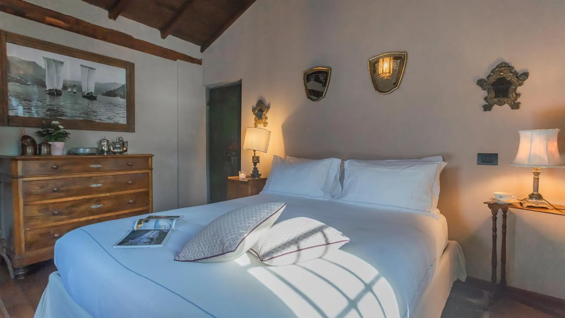The Writer'S Nest Waterfront Villa By Rent All Como Faggeto Lario 0*,