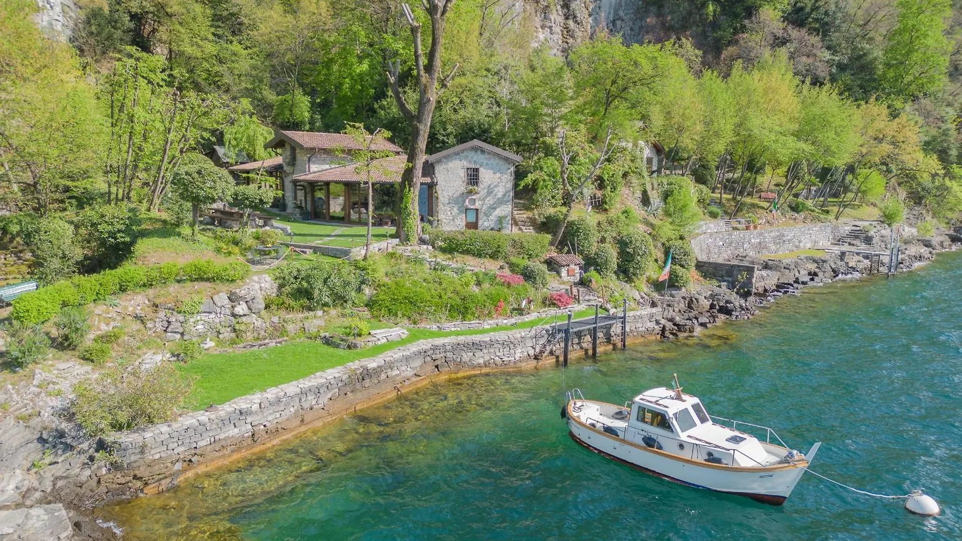 The Writer\'S Nest Waterfront Villa By Rent All Como location
