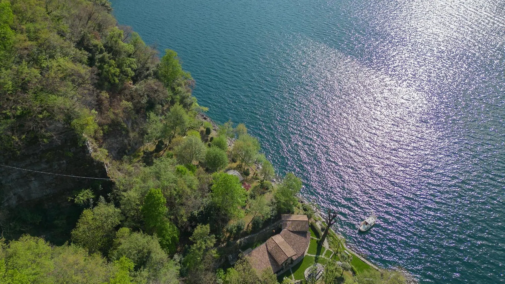 The Writer'S Nest Waterfront Villa By Rent All Como Faggeto Lario 0*,  Italy