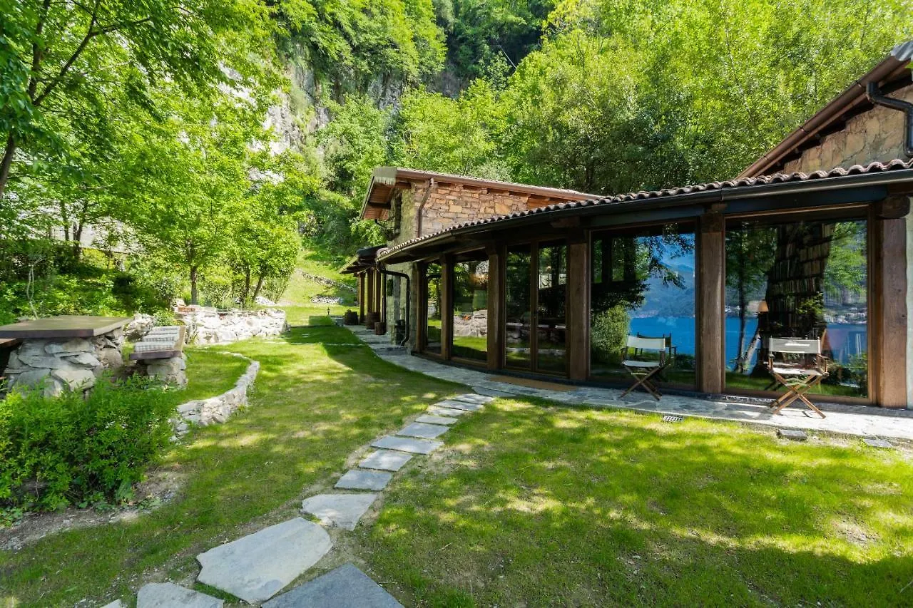 The Writer'S Nest Waterfront Villa By Rent All Como Faggeto Lario