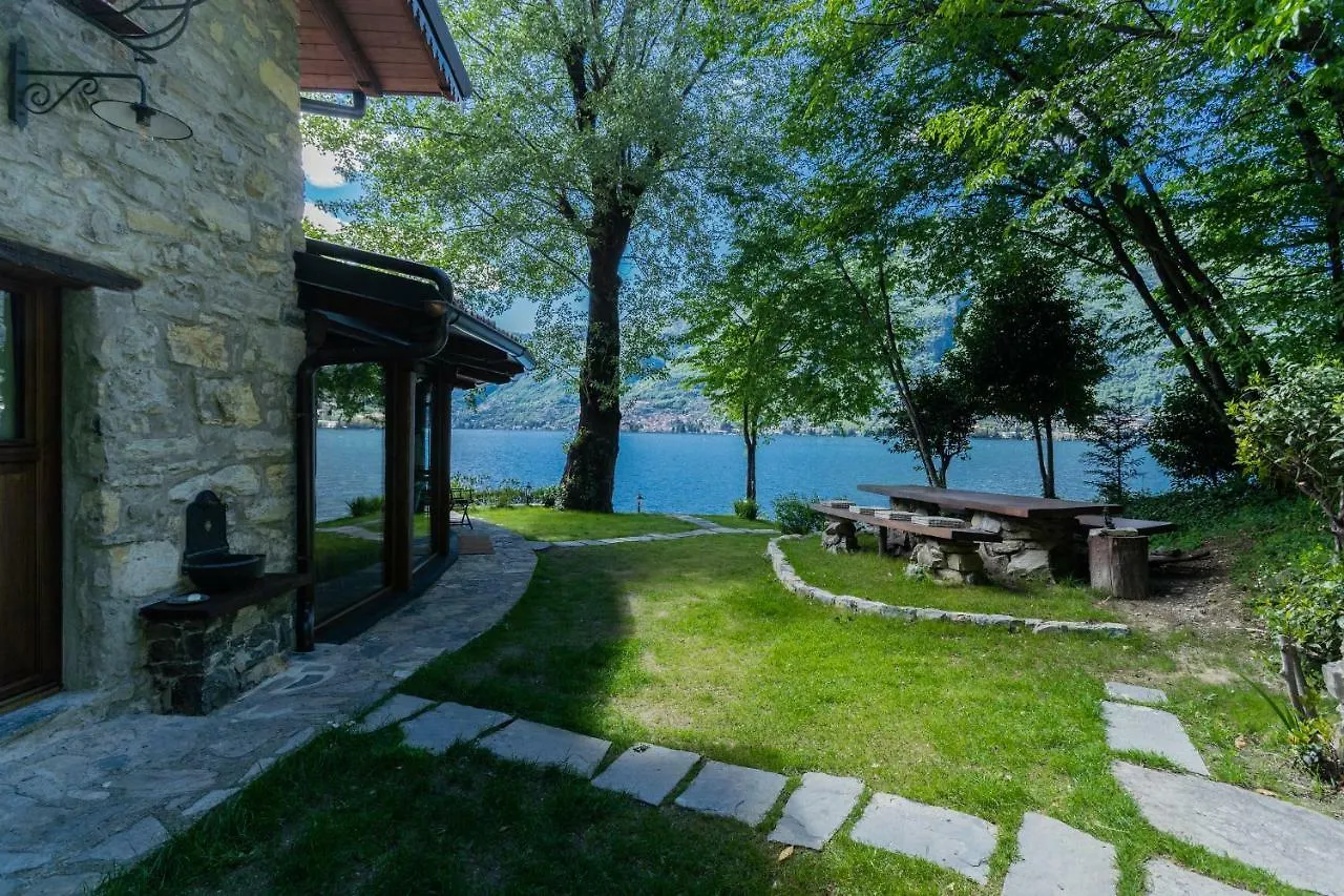 The Writer'S Nest Waterfront Villa By Rent All Como Faggeto Lario